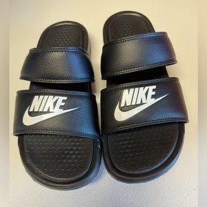 Nike Benassi Duo Ultra Slides size 9 women